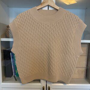 So Me Short Sleeved Sweater- Worn only a few times! Size S